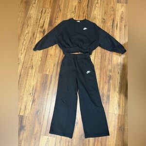 Nike Black Sweatshirt and Pants Set